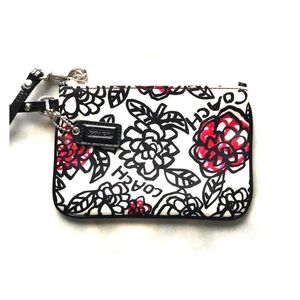 Coach poppy wristlet